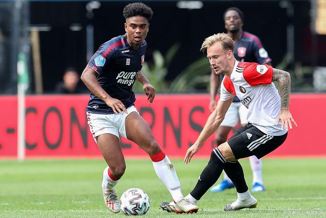 年仅21岁 年仅21岁