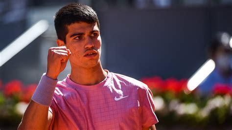 更是因为他 更是因为他